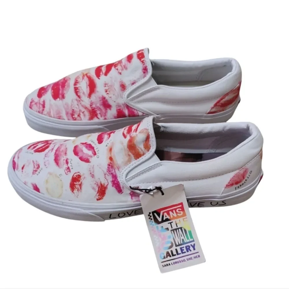 NWT Sara Lorusso Gallery Vans Pride Classic Slip Ons Kiss Lips Size 12